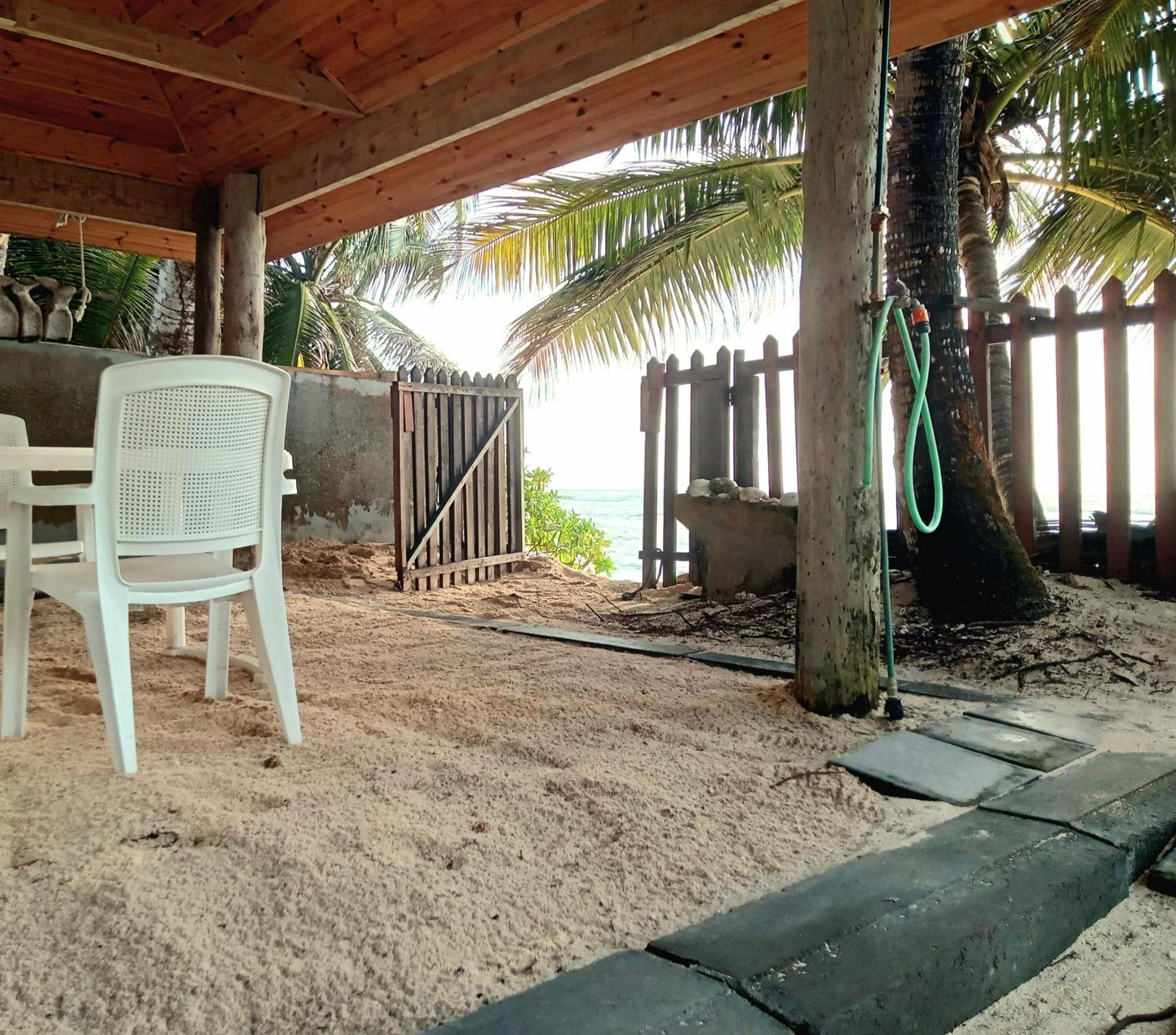 Roz A Mer - Beach Apartment Takamaka Exterior foto